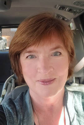 Regina  Lyons