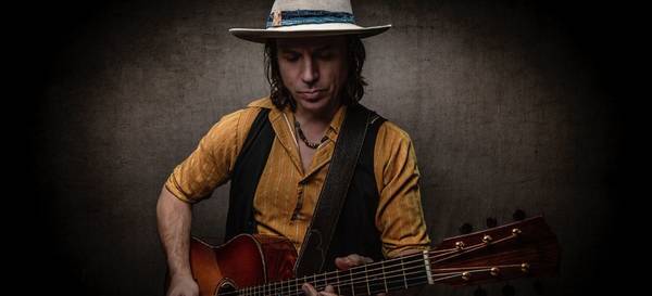 Ian Moore's Acoustic Homecoming